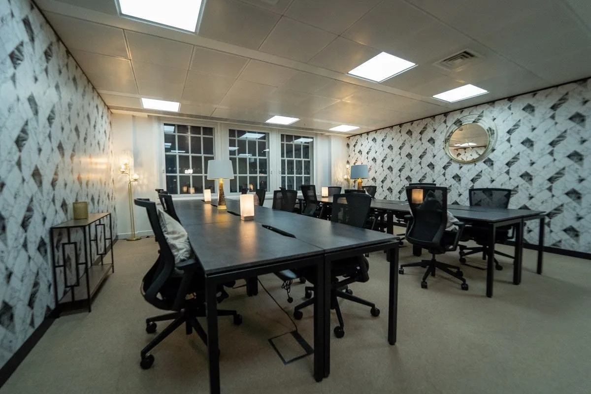 One Avenue Group - North Row, Open space, Londres
