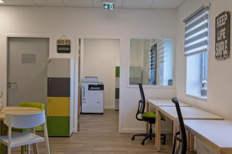 One Eye, Private office, 3 desks, Milly-la-Forêt