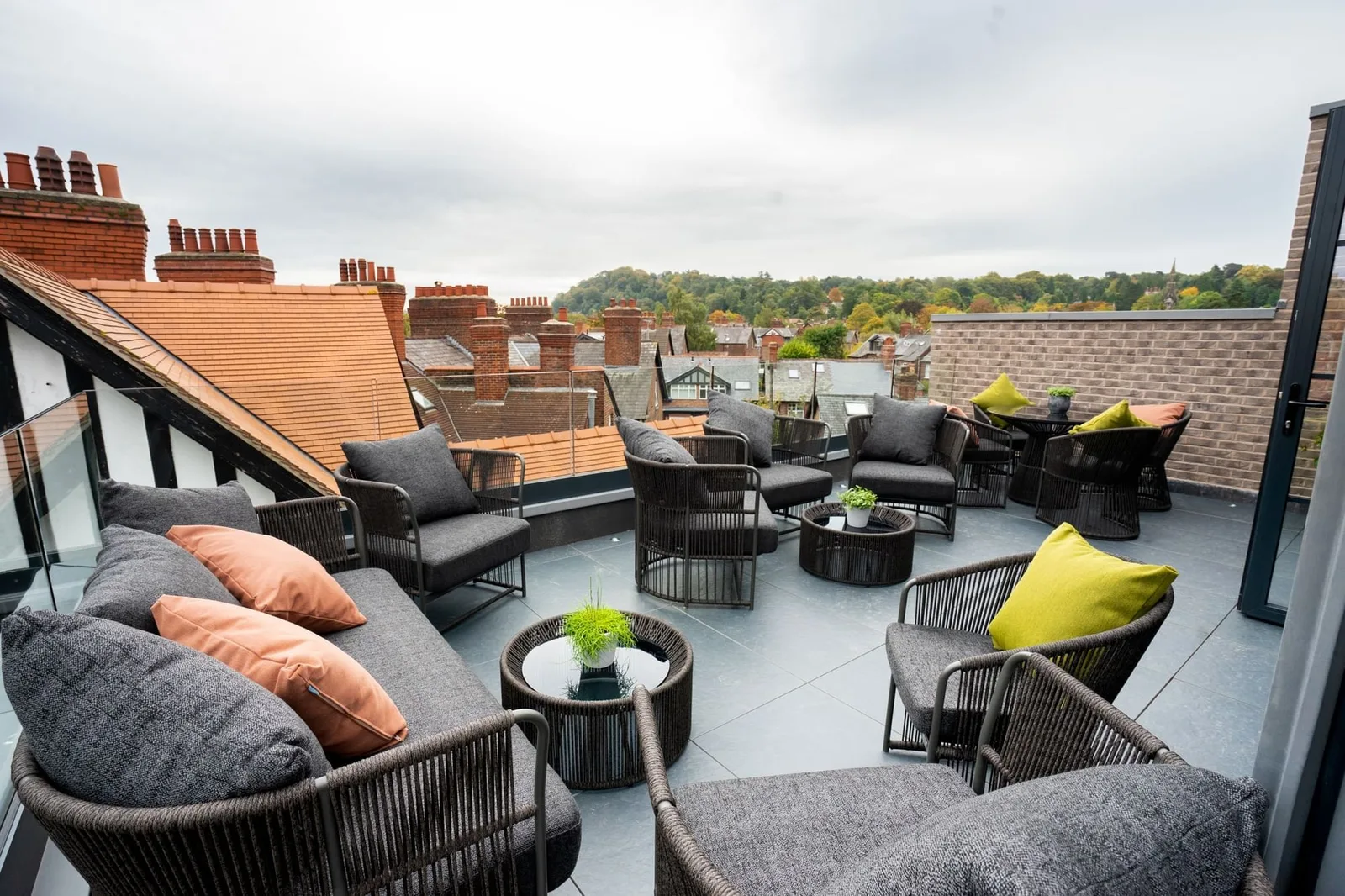 [ONE] London Road, Terrasse et espace extérieur, Alderley Edge