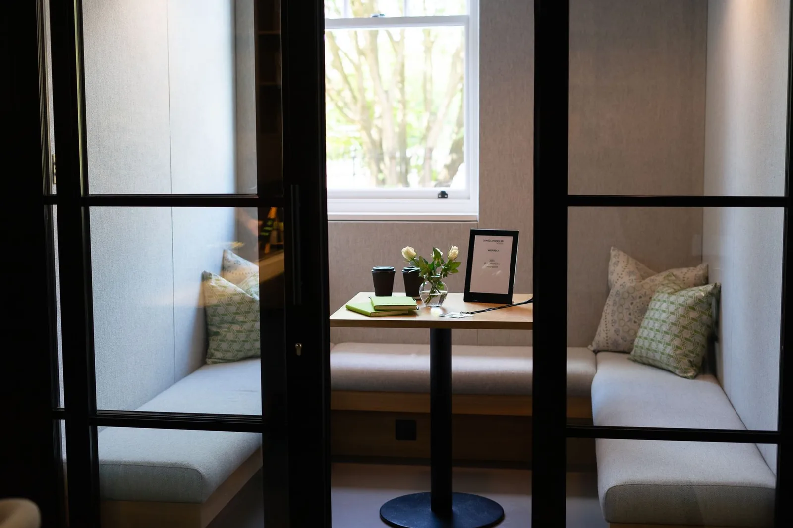 [ONE] London Road, Cabine acoustique, Alderley Edge