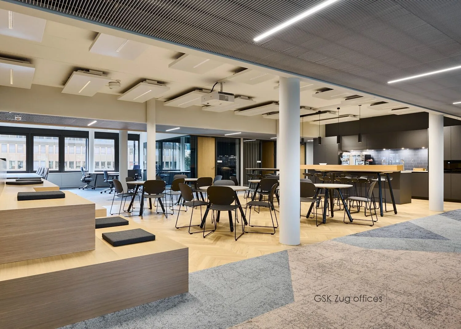 Onyx, Cafeteria, Baar