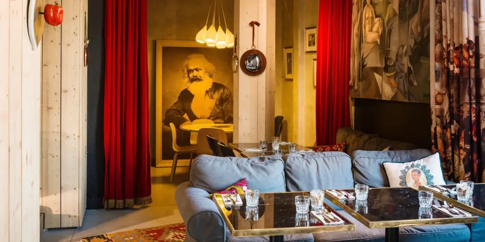 MOB HOTEL Paris Les Puces, OPEN SPACE RESTAURANT KARLITO, Saint-Ouen