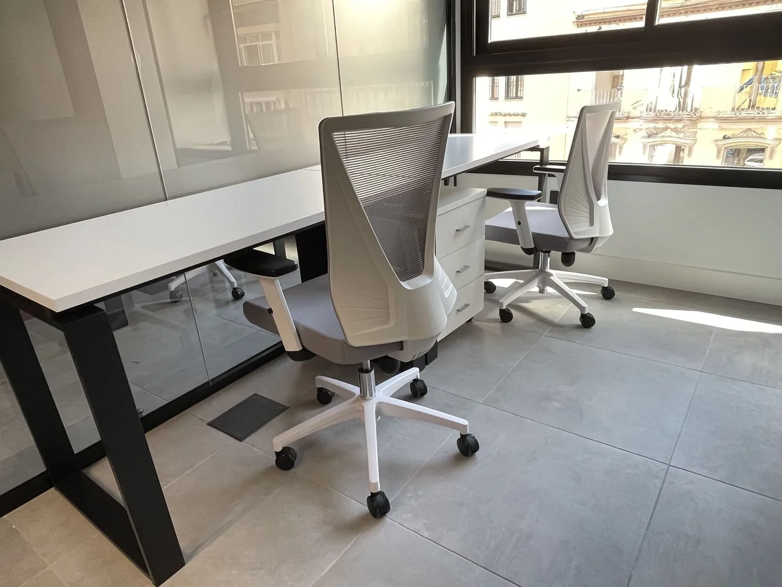 Orient Hub Coworking Málaga, Private office, 2 desks, Málaga