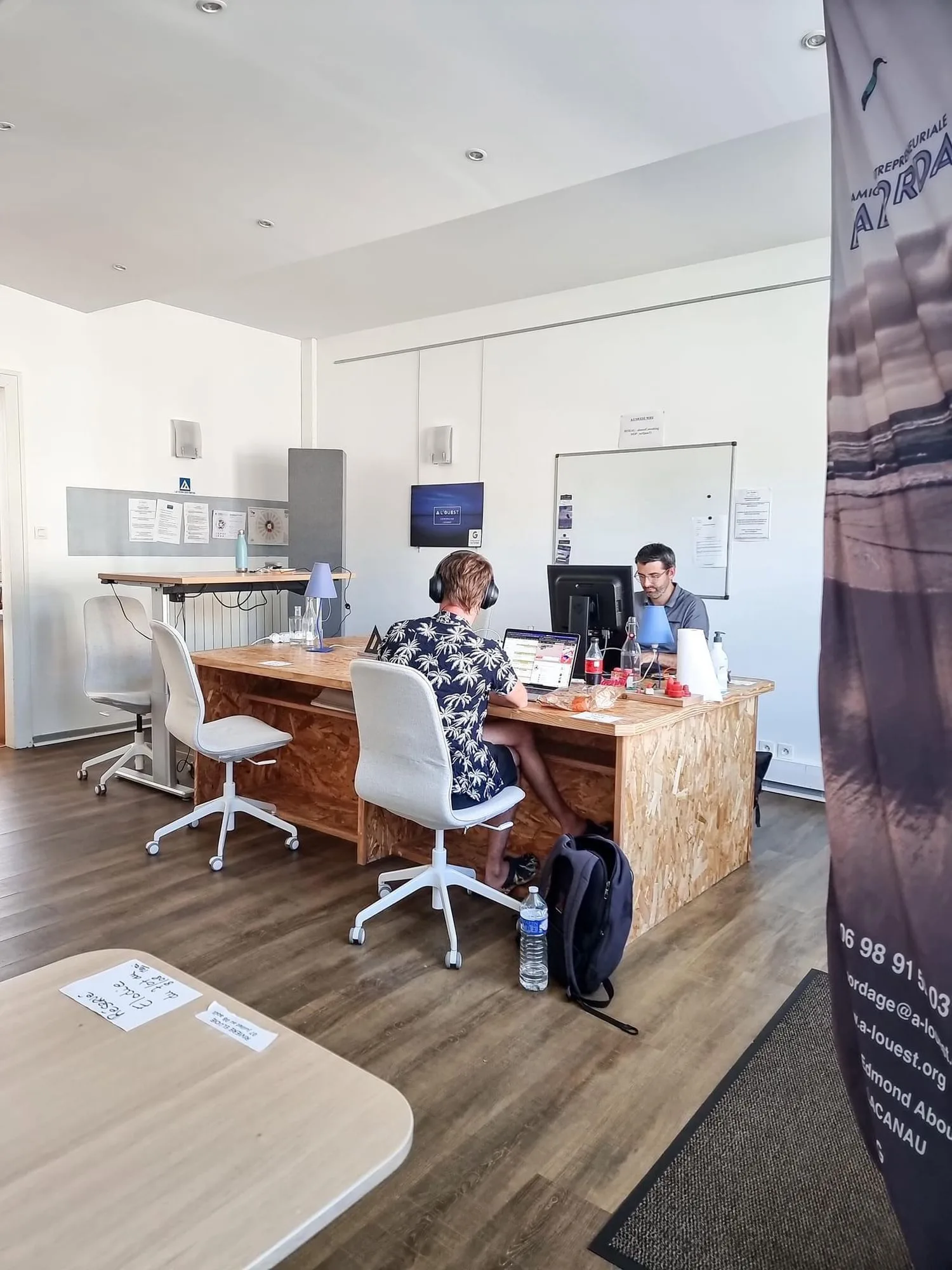 A l'Ouest Coworking, Open-plan office, Lacanau