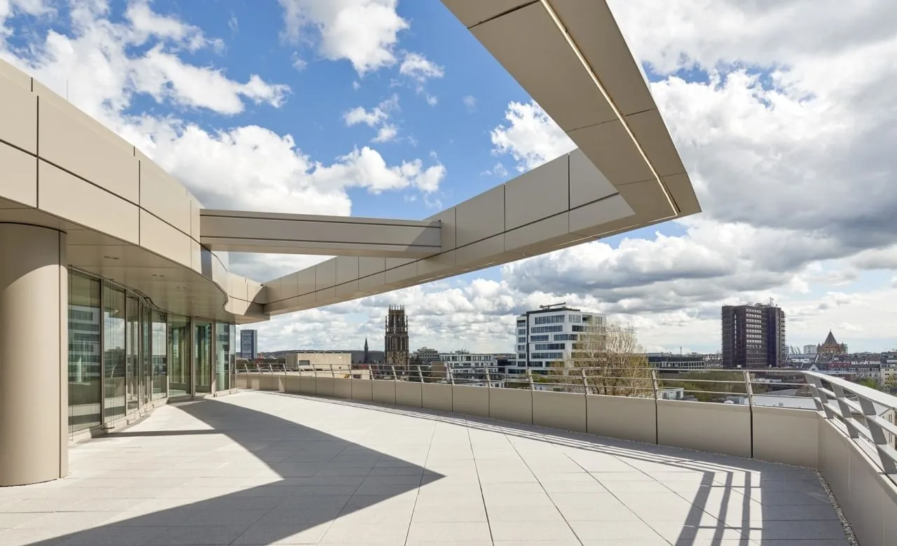 The Oval, Terrasse und Außenbereich, Düsseldorf
