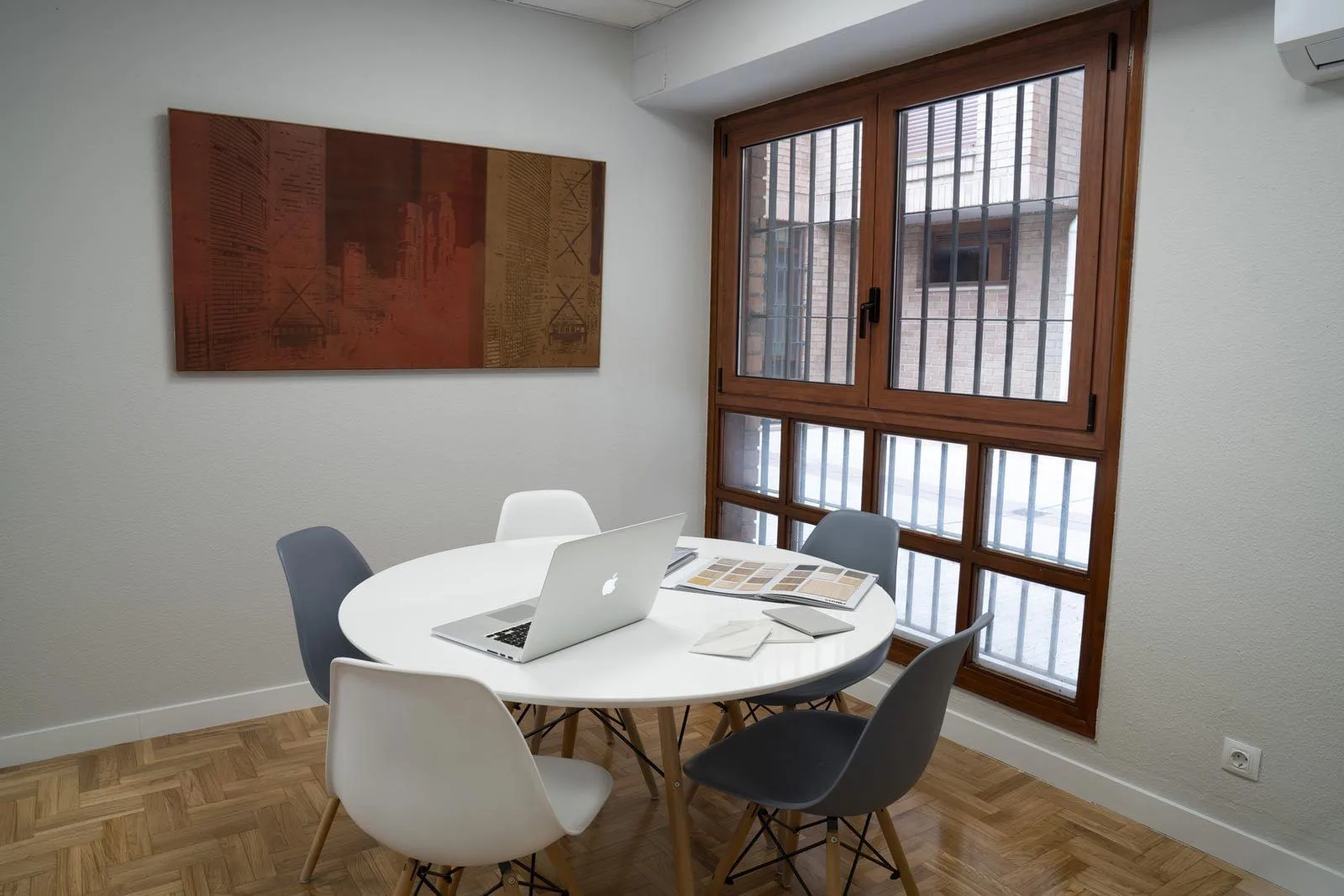 Pamplona Coworking, Salle de réunion 5 personnes, Pamplona