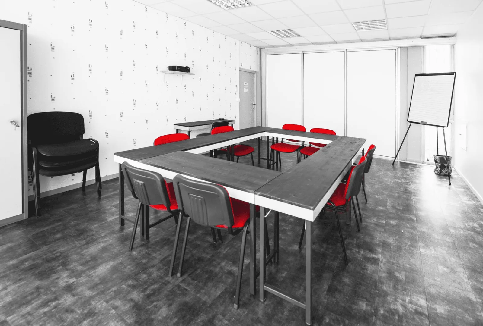 Le Patio Coworking, Meeting room for 9 people, Le Bouscat