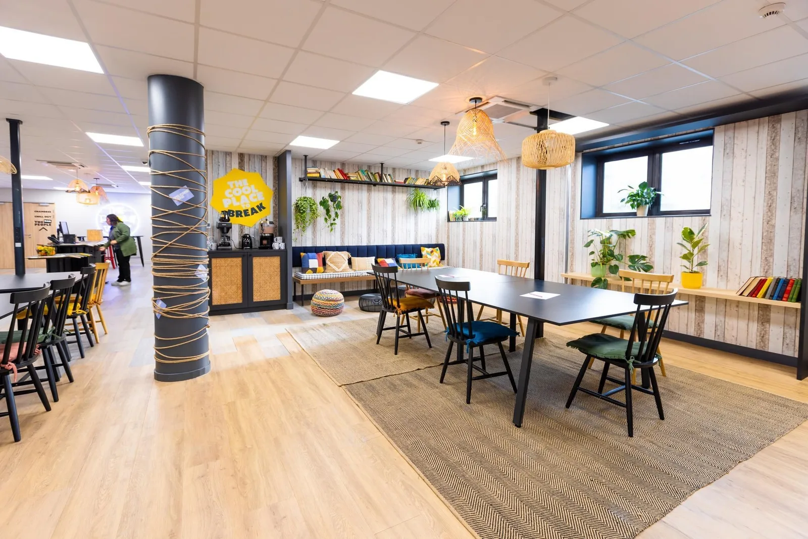 The People Work, Cafeteria, Le Havre