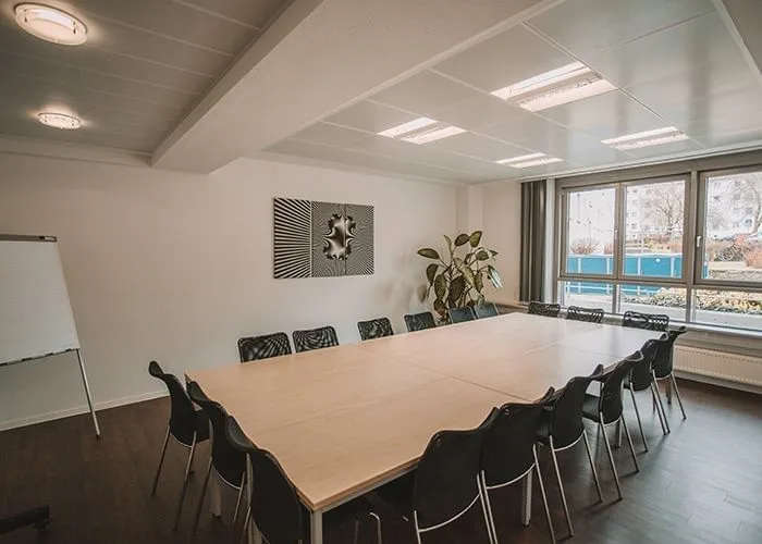 Perfect Office Angela Heinrich, Besprechungsraum für 16 Personen, Rostock