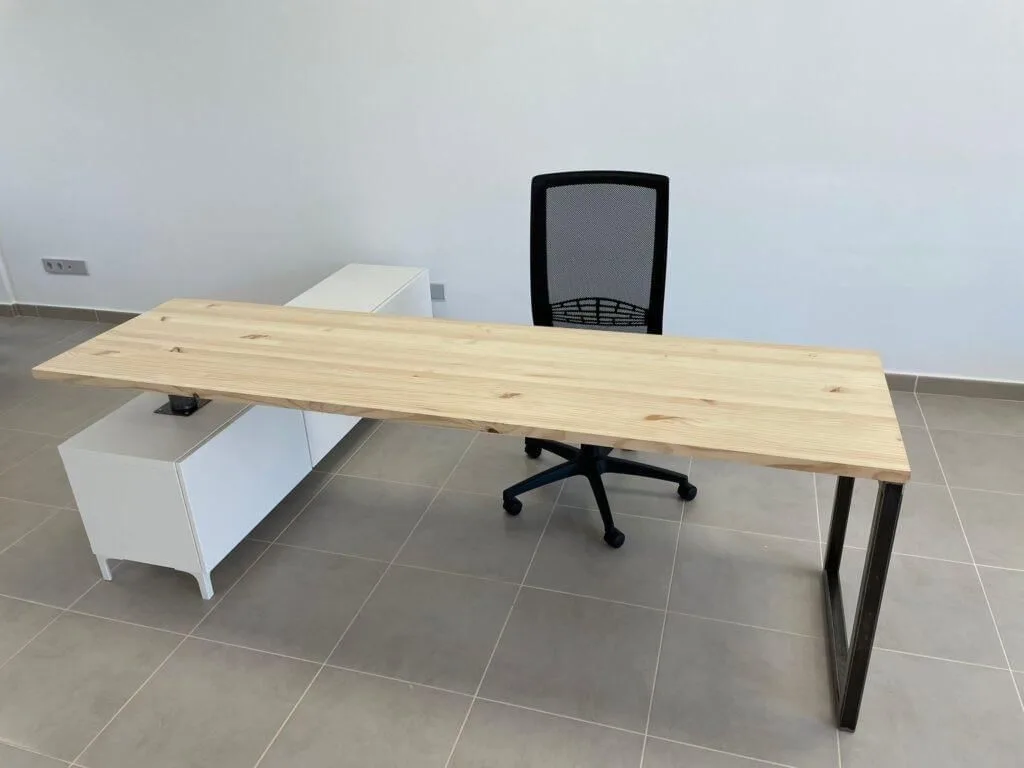 Petit Coworking, Private office, 1 desk, Cala Ratjada