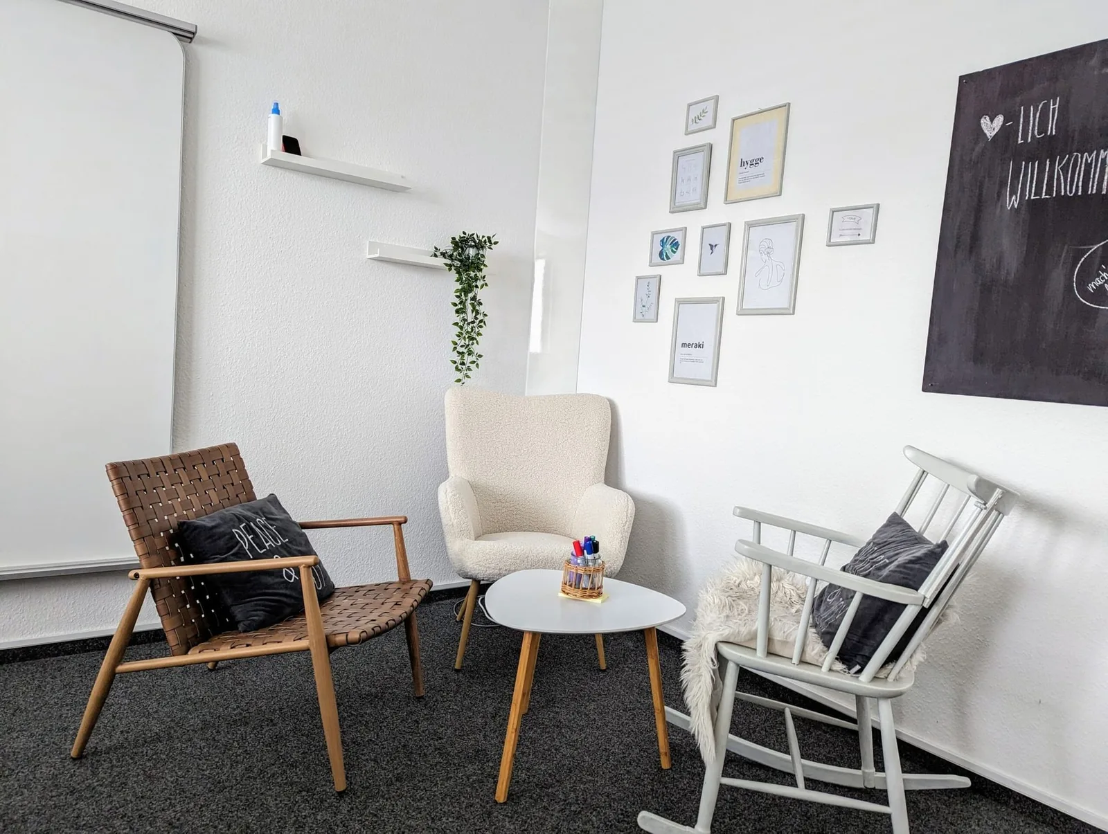Pfinztal Works, Lounge, Pfinztal