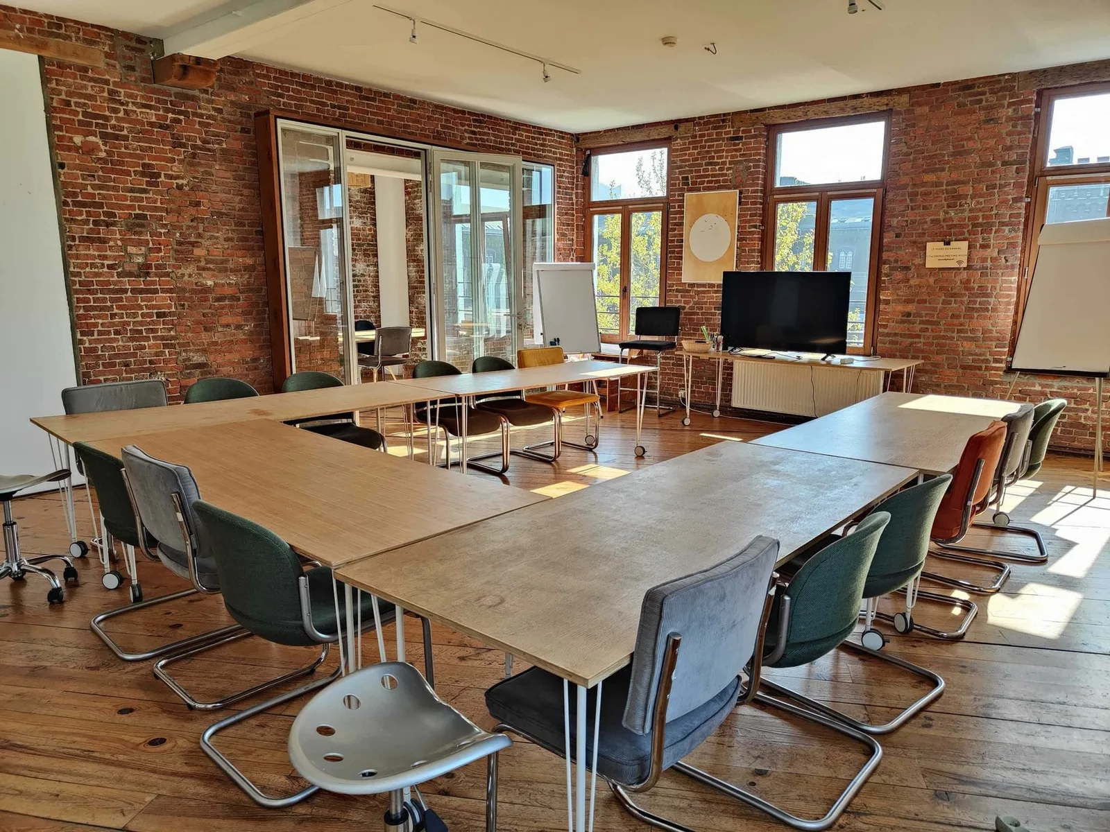Le Phare du Kanaal, Meeting room for 16 people, Brussels