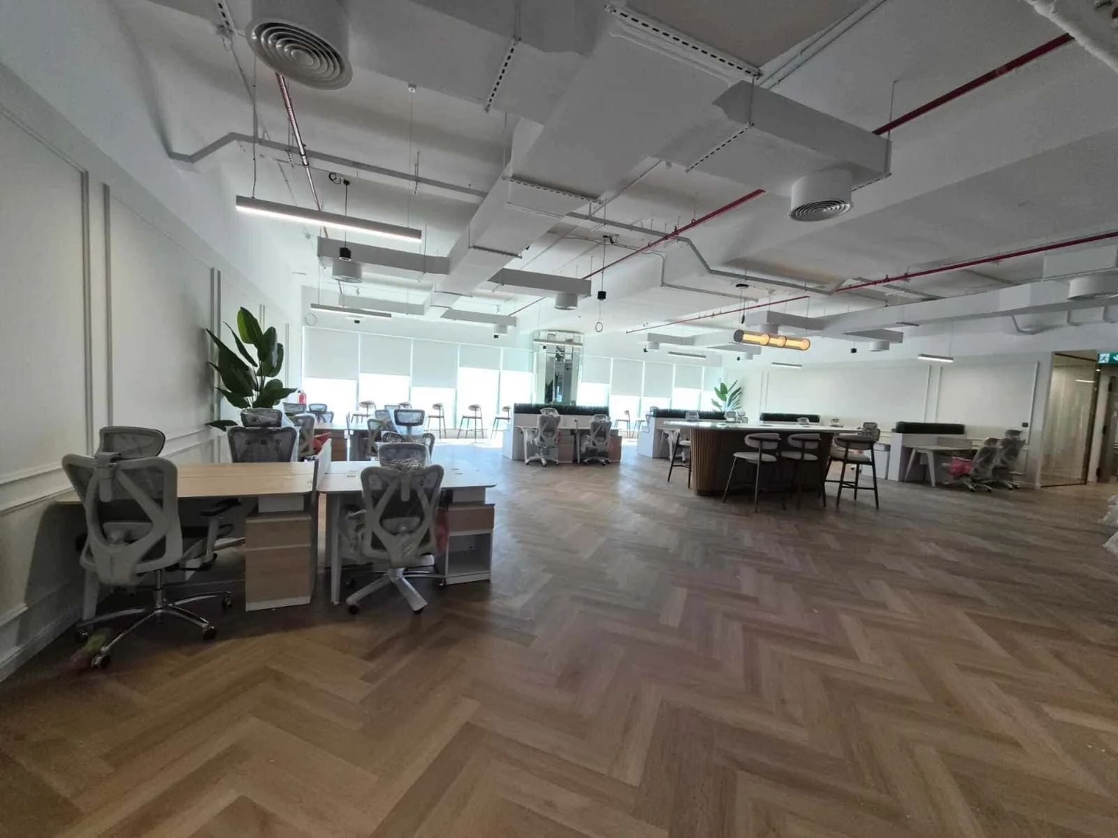 The PLACE Business Center, Open-plan office, Abu Dhabi