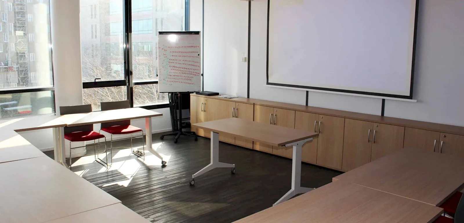 Plaine Coworking, Training room for 2 people, Aubervilliers