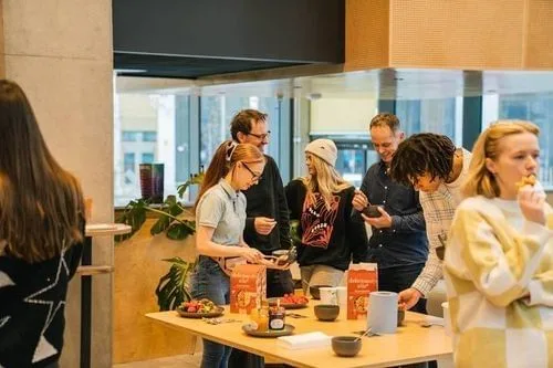 Plus X Innovation - Central Research Laboratory, Cafétéria, Hayes