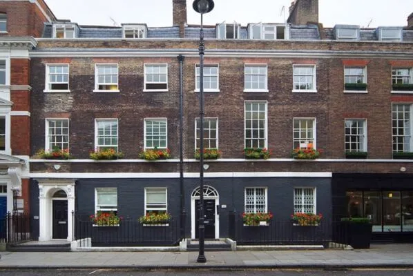 Podium Space - Percy Street, Façade, Londres