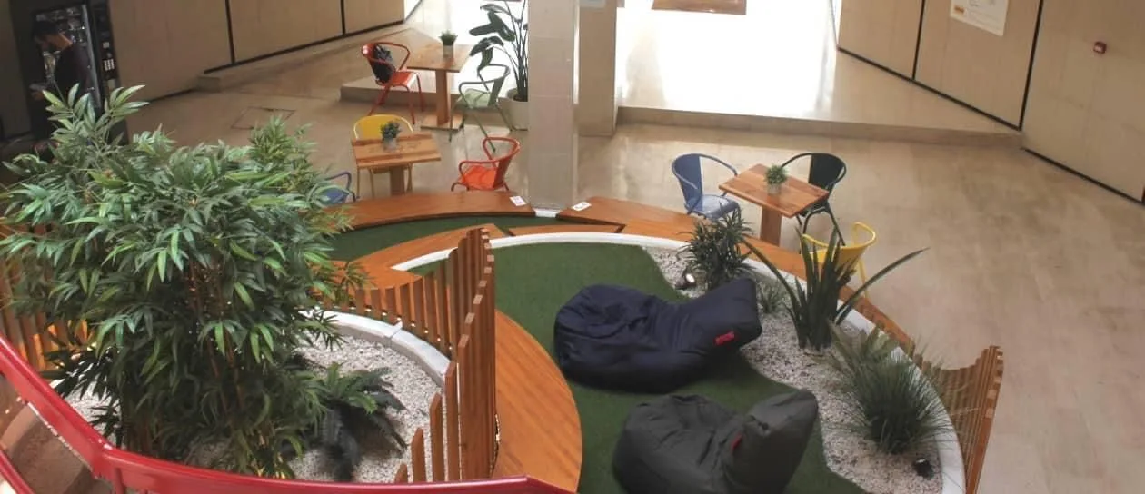 Ponte Hub, Zona de descanso, Santo António dos Cavaleiros
