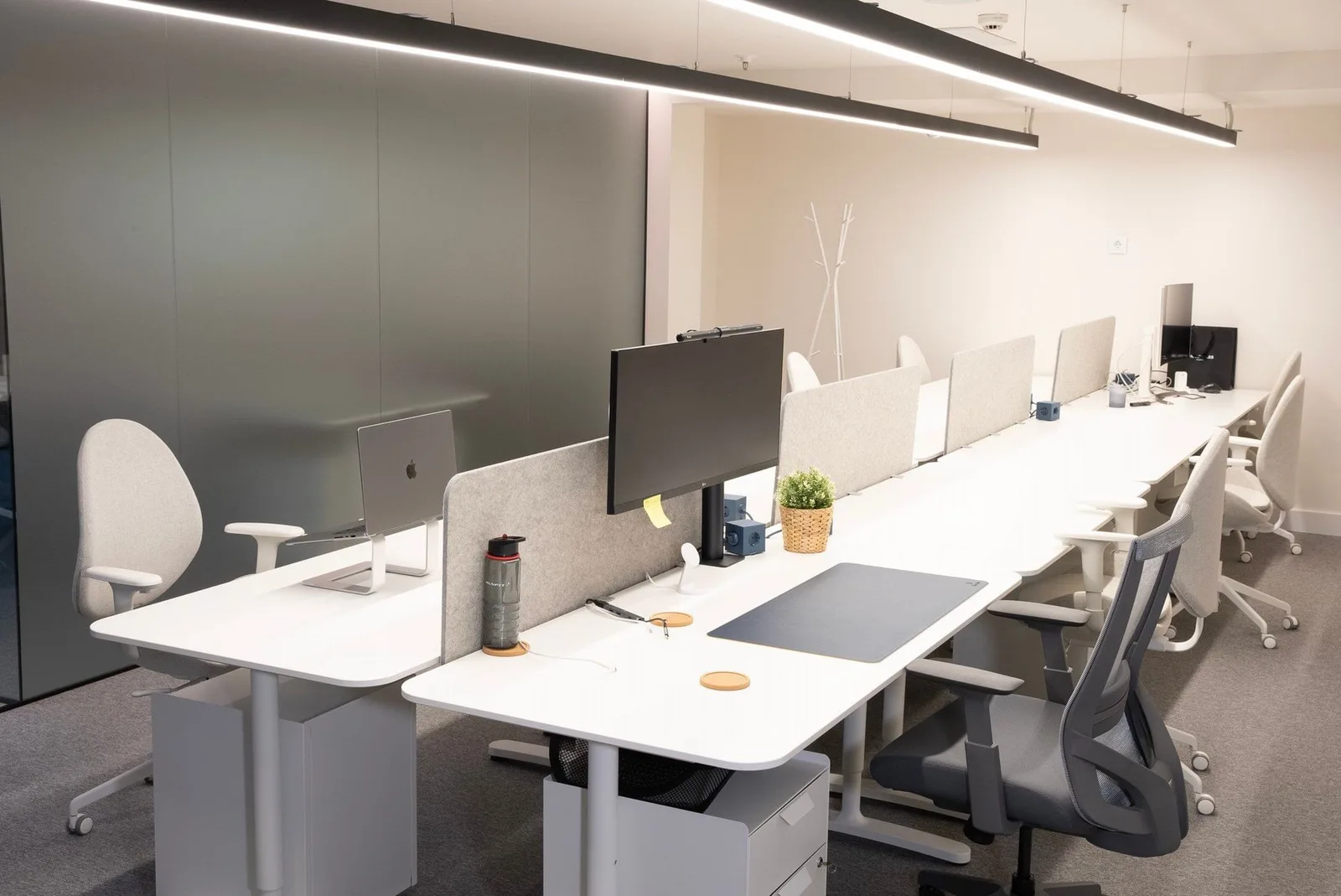 The Pool, Open-plan office, Marbella