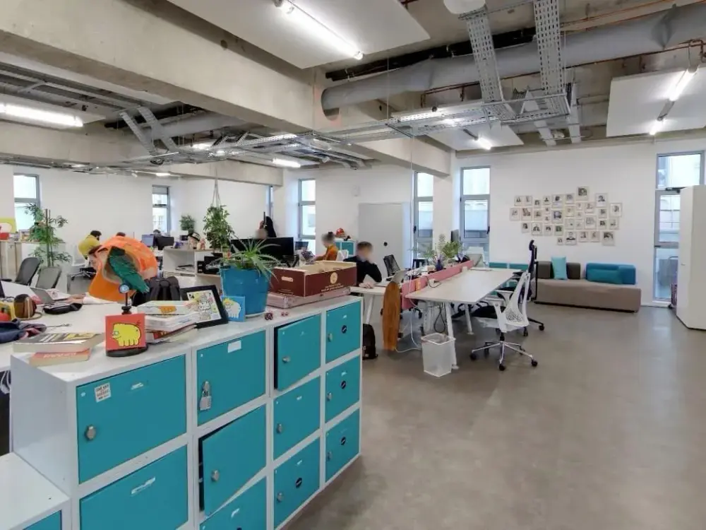 Digital Village Paris, Poste en coworking dédié, Paris 13e