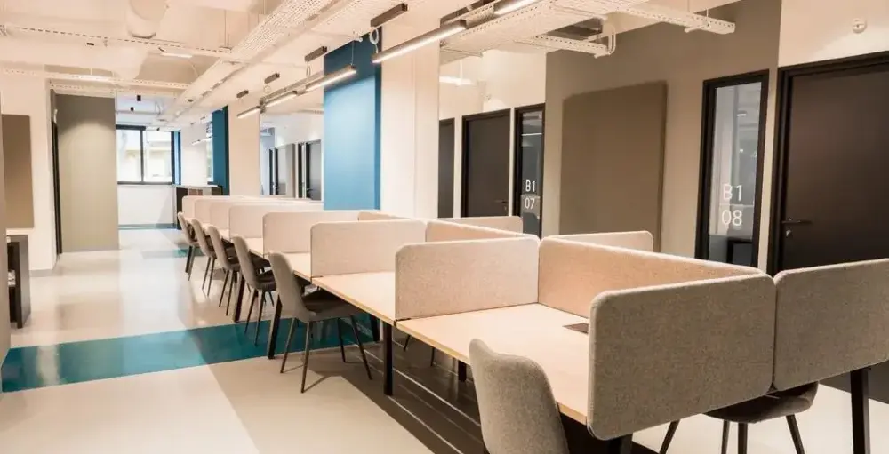 The Office , Poste en coworking, Monaco