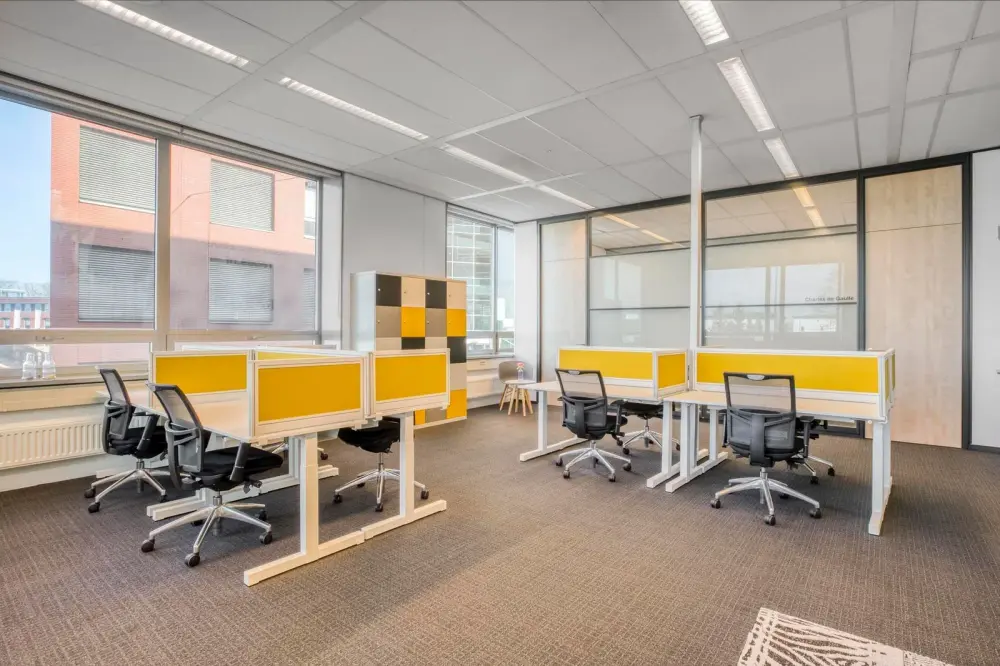 Regus AB, Calgary - Westmount, Poste en coworking, Calgary, AB