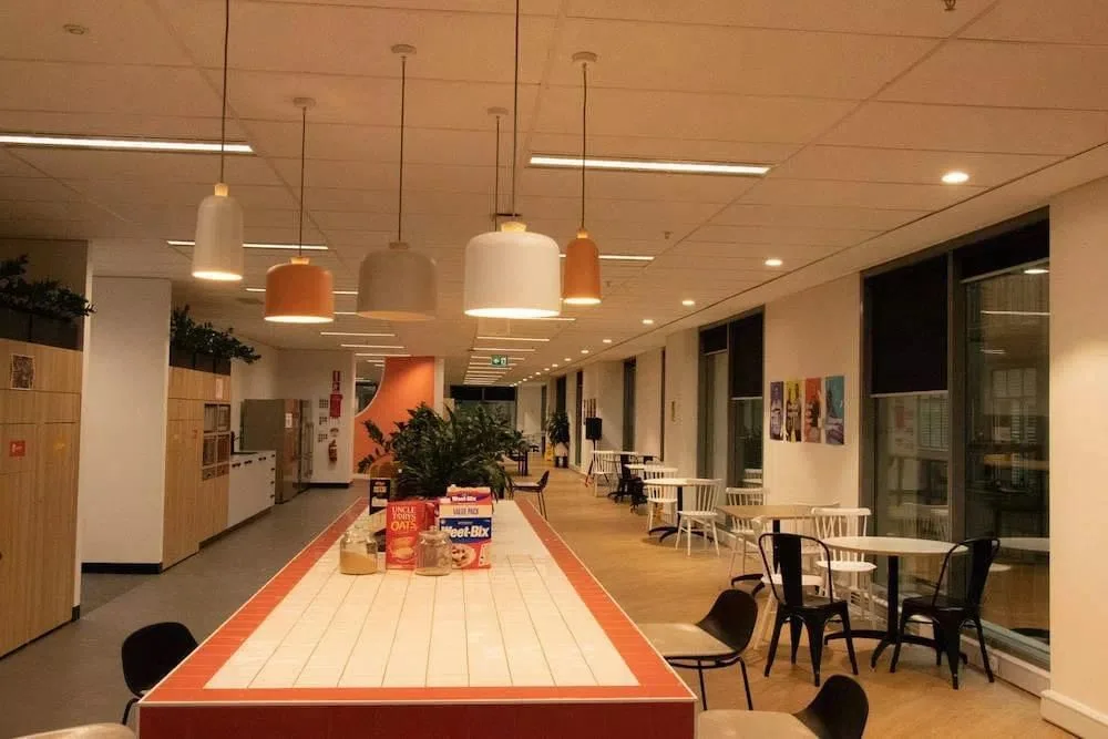 Poworking, Cafeteria, O Porriño