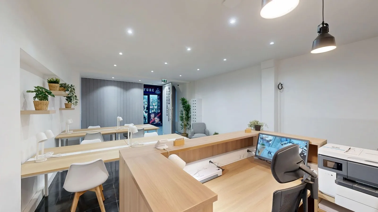PradoDesk, Reception, Paris 10e