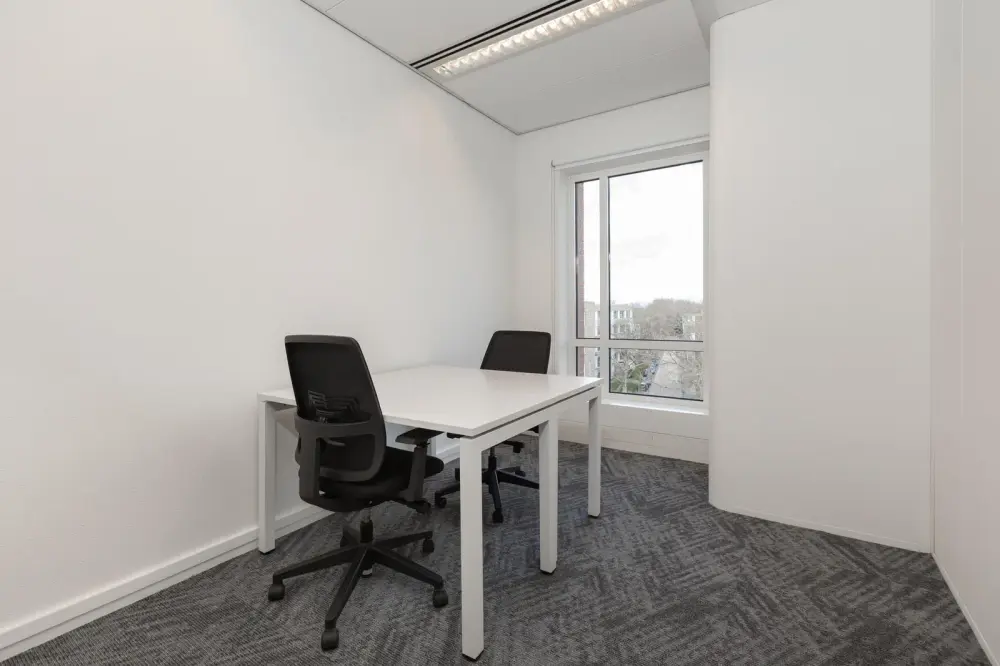 Regus WI, Glendale - Bayshore Town Center, Private office 2 people, Glendale, WI