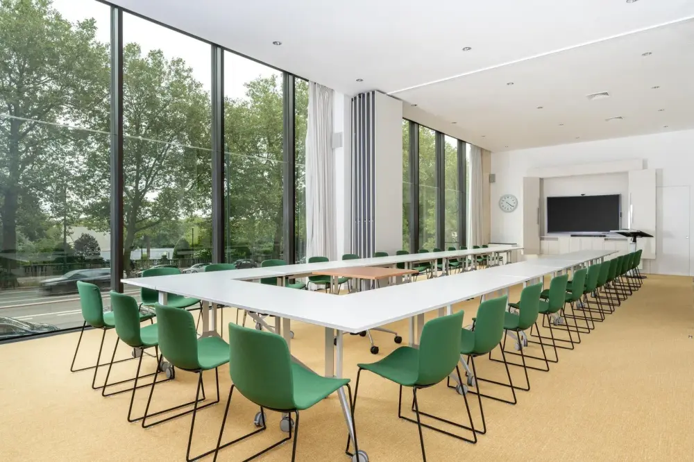 HQ Nairobi, Lavington Riara Rd, Private office 24 people, Nairobi