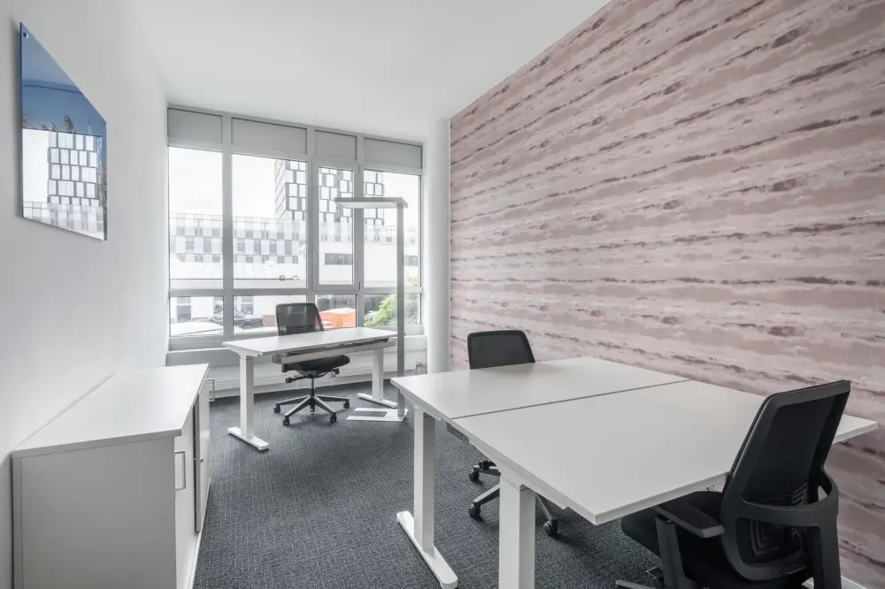Regus CO, Colorado Springs - Kelly Johnson Blvd, Private office 3 people, Colorado Springs, CO