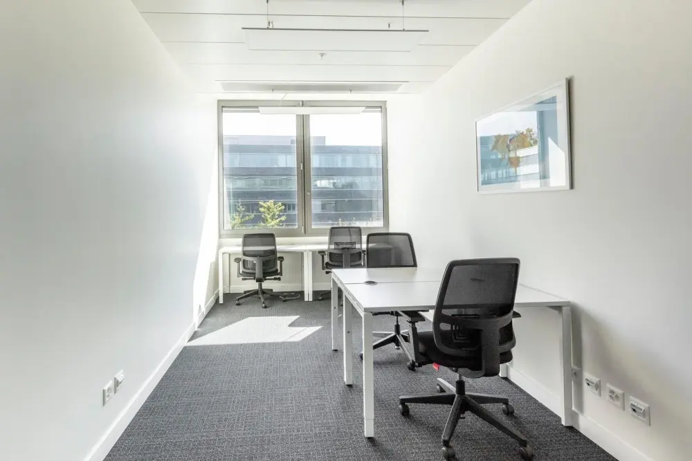 Regus CA, Walnut Creek - Riviera Ave, Private office 4 people, Walnut Creek, CA