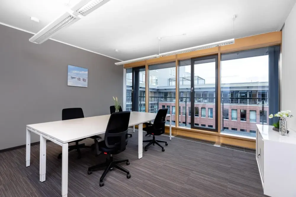 Regus Sao Paulo, Barra Funda - LED Corporate, Private office 4 people, São Paulo