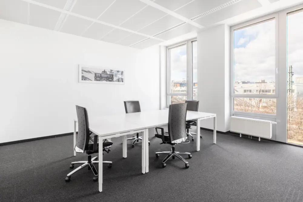 Regus TN, Brentwood - Brentwood Center, Private office 4 people, Brentwood, CA