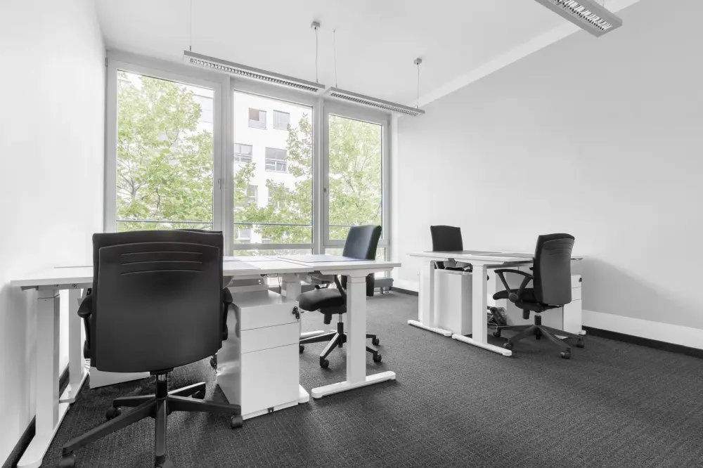 Regus NV, Reno - 300 E 2nd St, Private office 5 people, Reno, NV