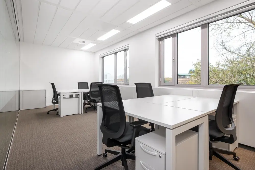 HQ Bangkok, MRT Hualamphong, Private office 6 people, Bangkok