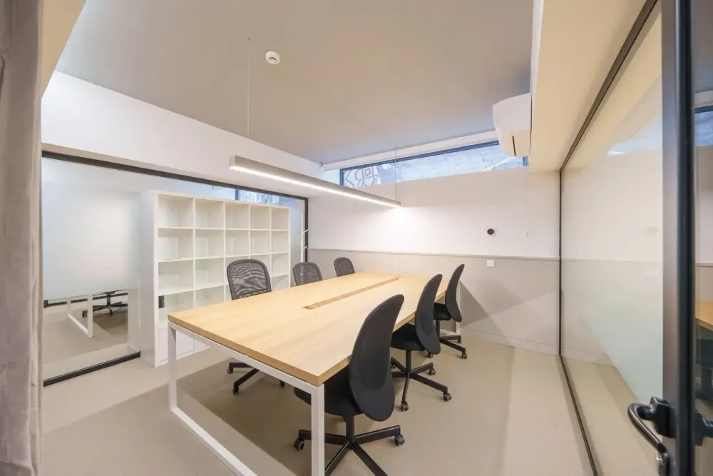 Vertical Coworking - Firmeza, Private Office 6 people, Oporto