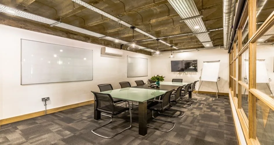 Proper Office, Salle de réunion 10 personnes, Londres