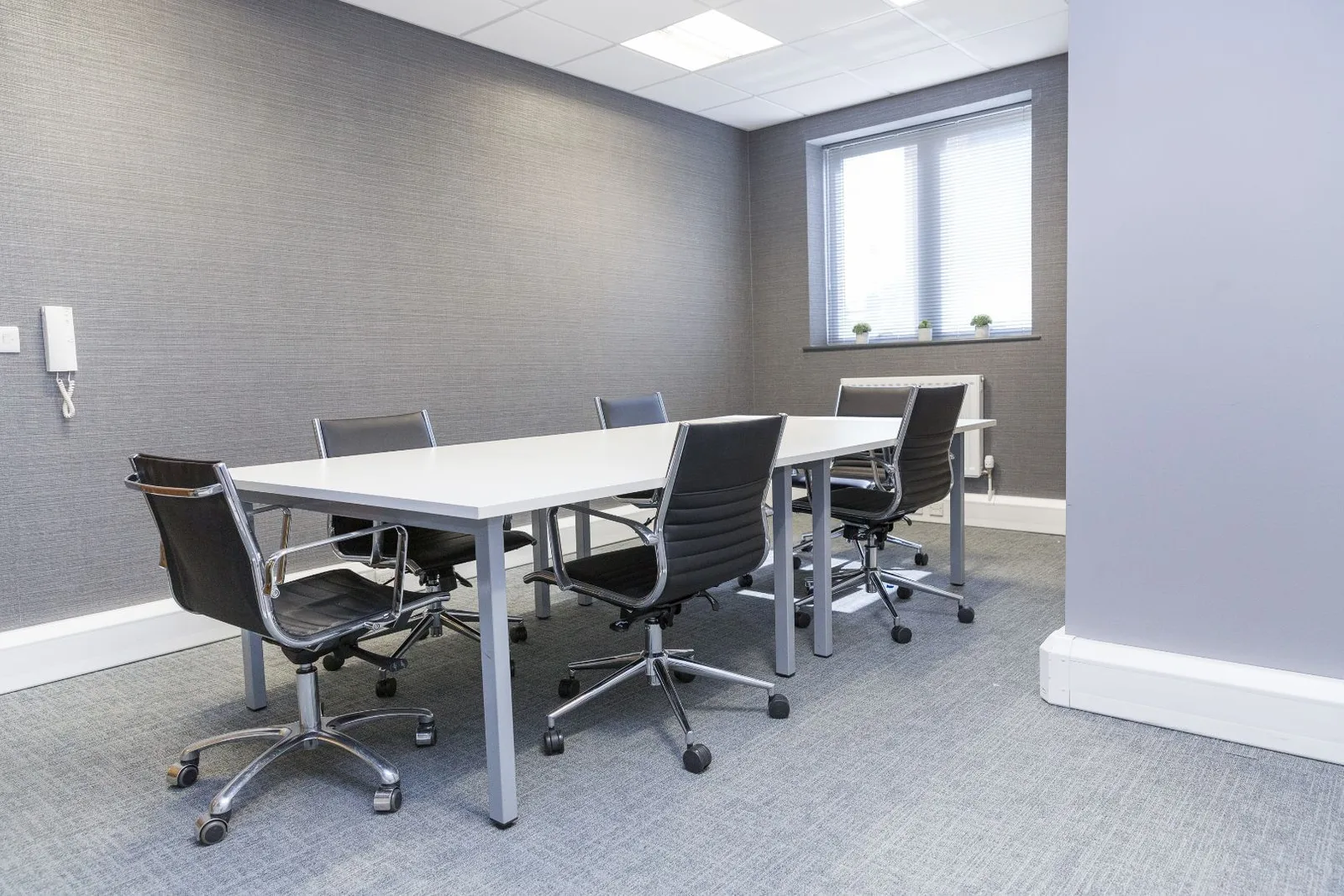Pure Offices Oldbury, Meeting room for 6 people, Oldbury