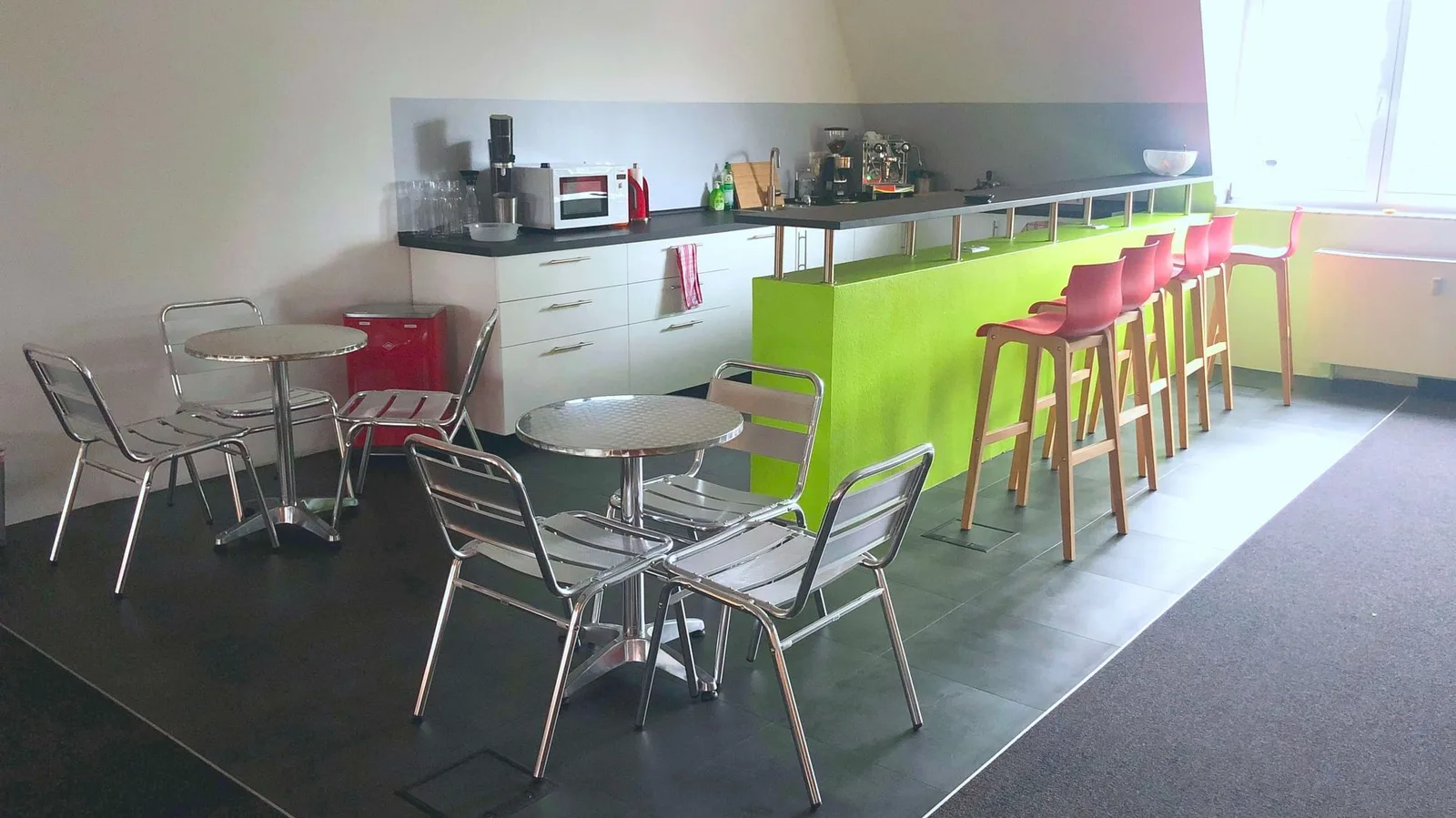 Q-work, Cafeteria, Bonn