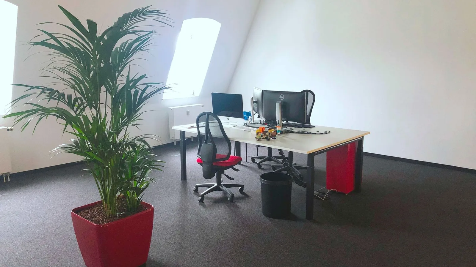 Q-work, Private office, 2 desks, Bonn