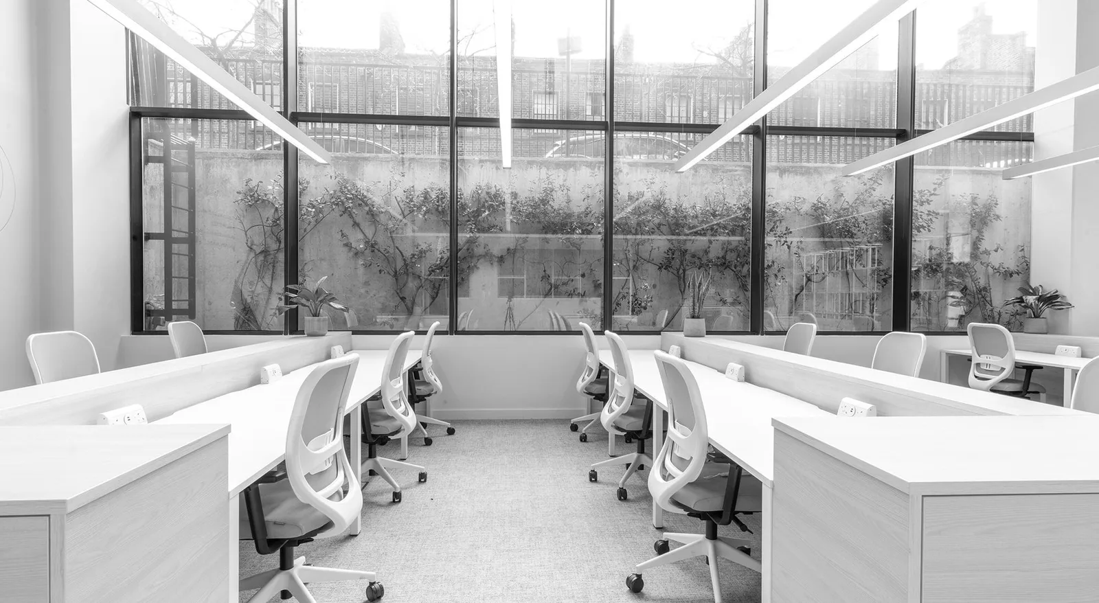 Queen Mary University Enterprise Zone, Open-plan office, London