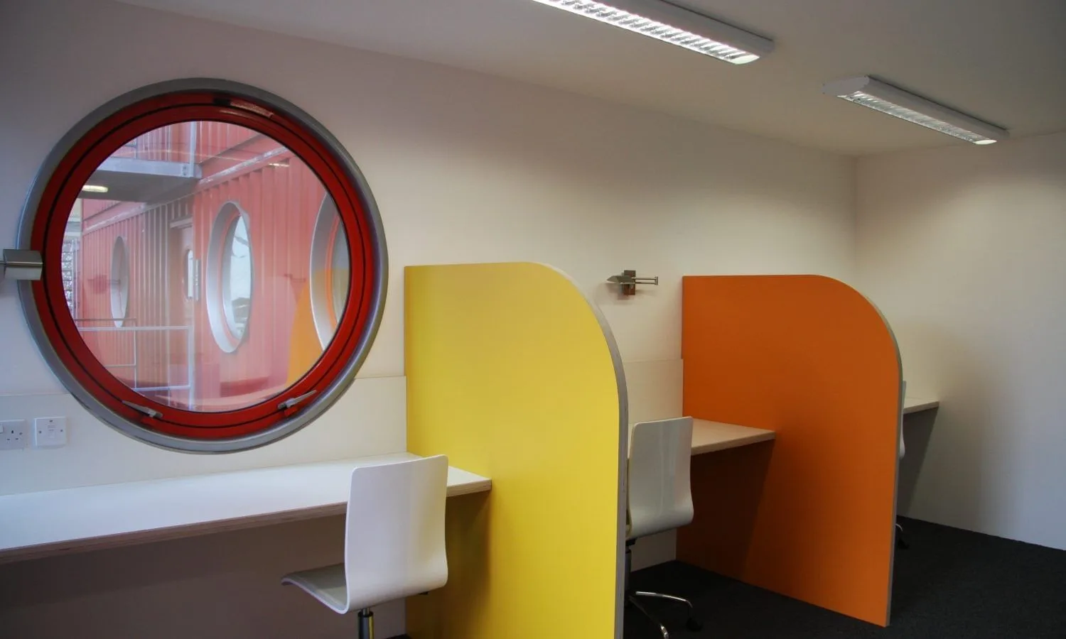 Redbox South Bromley, Open-plan office, London