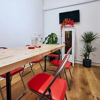 RedDeskCo, Salle de réunion 6 personnes, Londres