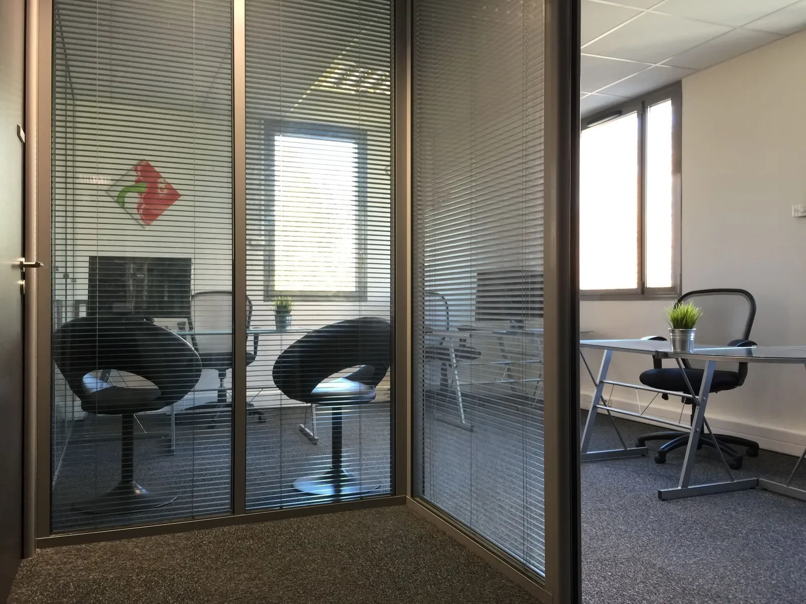Reggad Estate - Alpexpo, Privatbüro mit 2 Arbeitsplätzen, Grenoble