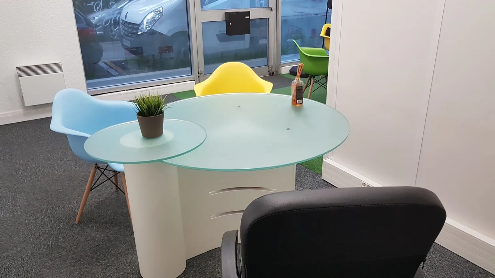 Reggad Estate - Denfert Rochereau, Besprechungsraum für 3 Personen, Grenoble