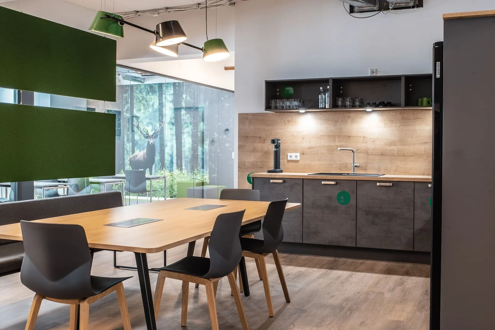 Rivvers Essen-Lindenallee, Kitchen, Essen