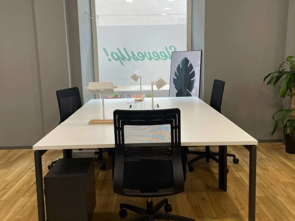 Rivvers Lich, Private office, 4 desks, Lich