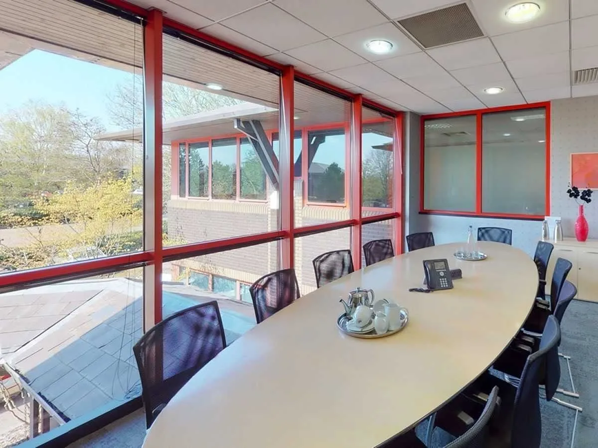 Rombourne 130 Aztec West Bristol, Salle de réunion 12 personnes, Bradley Stoke