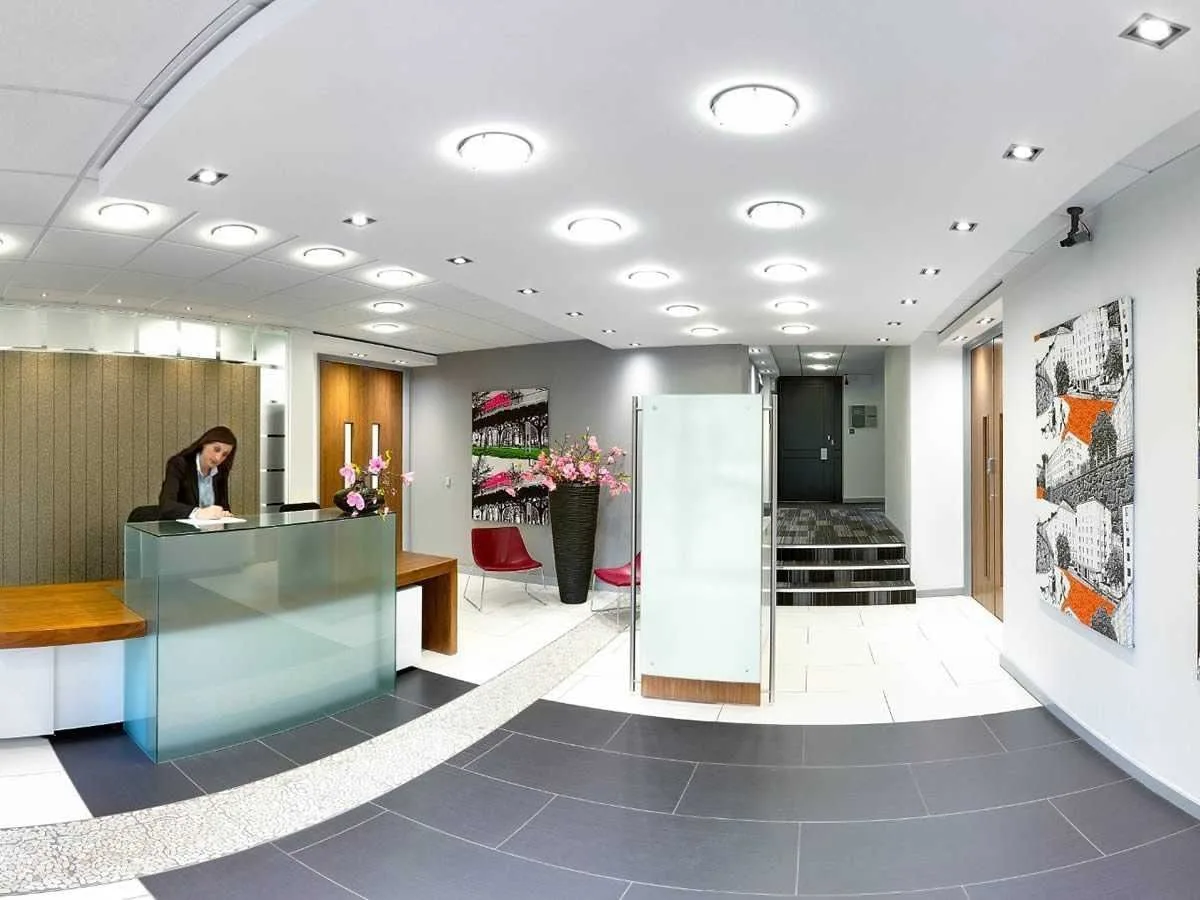 Rombourne Cardiff, Reception, Cardiff