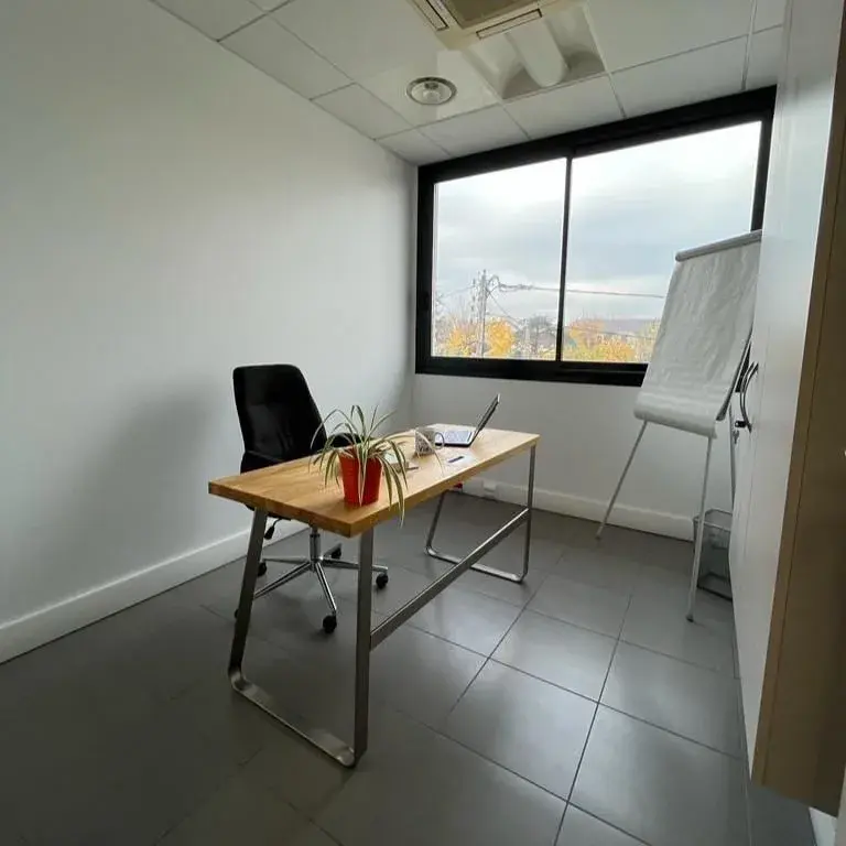 Le Rooftop de Viry, Bureau privatif 8 m2, Viry Châtillon